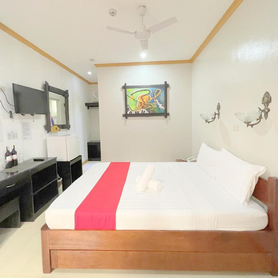 Reddoorz At New Casamila Hotel Palawan Puerto Princesa Eksteriør billede