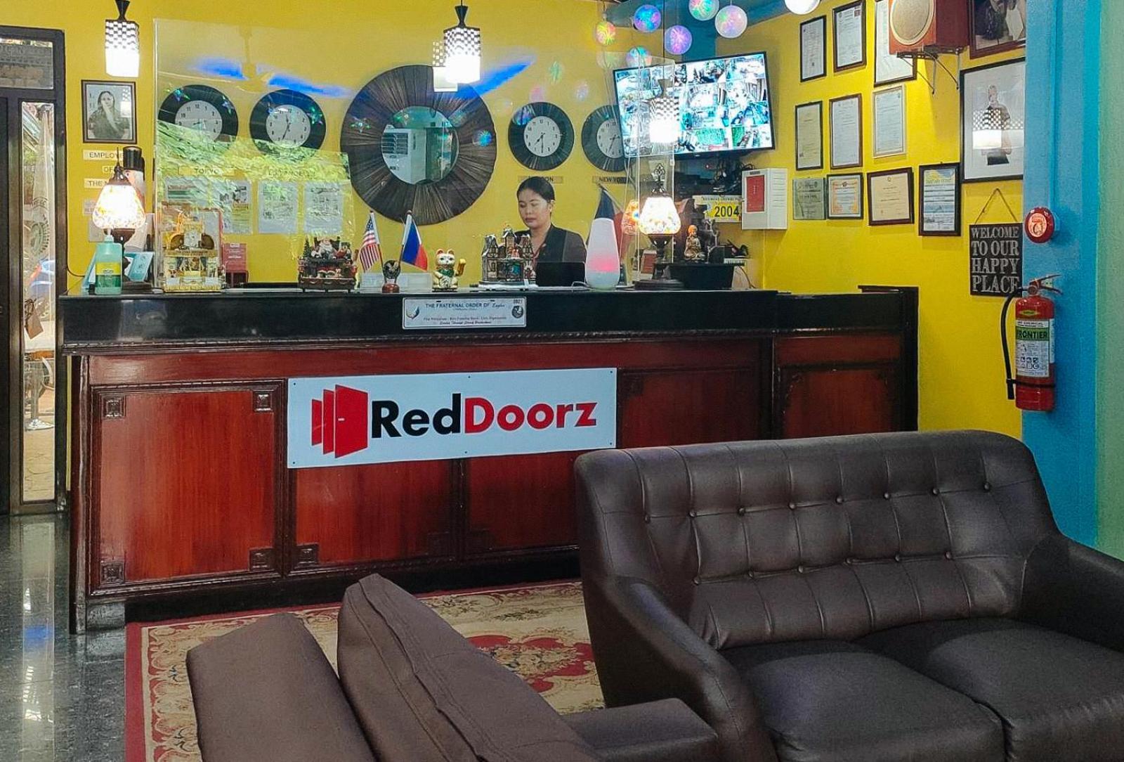 Reddoorz At New Casamila Hotel Palawan Puerto Princesa Eksteriør billede