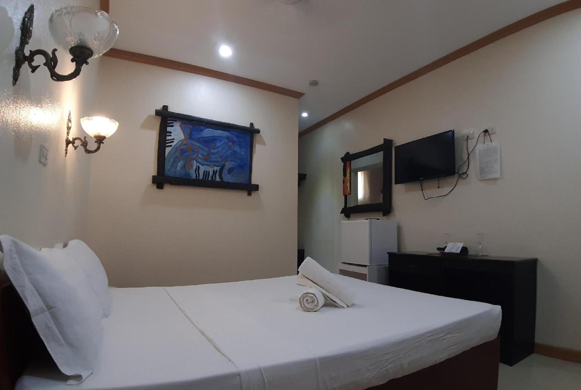Reddoorz At New Casamila Hotel Palawan Puerto Princesa Eksteriør billede